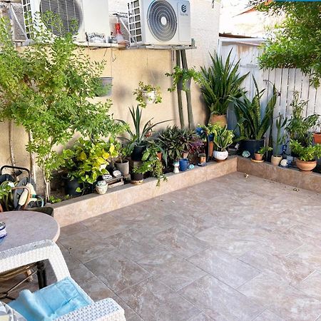 Guy'S Apartment Eilat Bagian luar foto